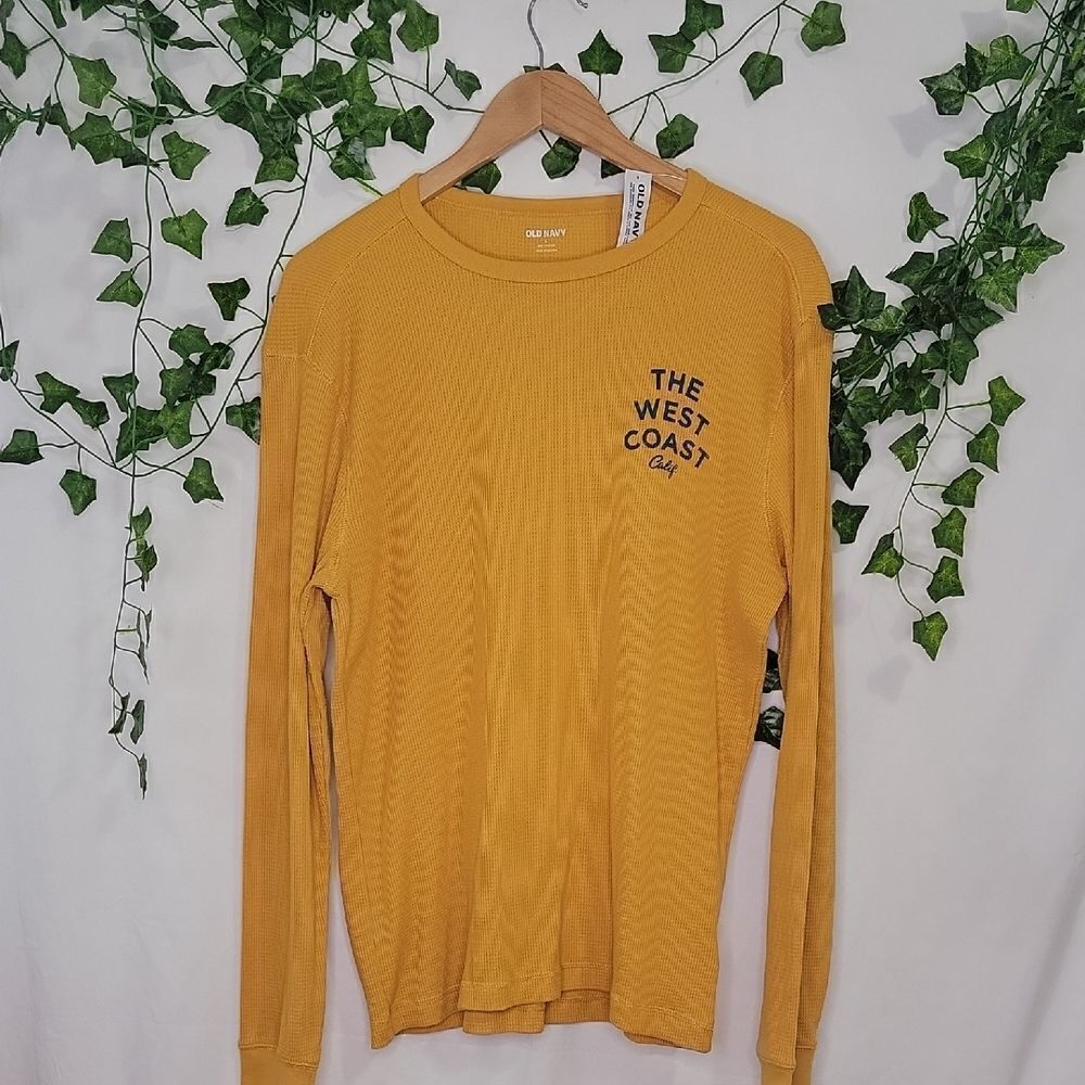 Old Navy. Thermal. Mustard Long Sleeve T-Shirt. Size Large. NWT
